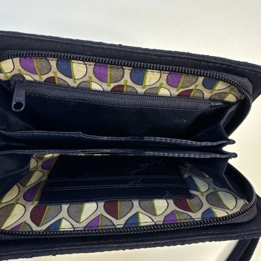 Vera Bradley Large Zip Around Wallet Blue Accordion Wristlet Quilted Excellent!